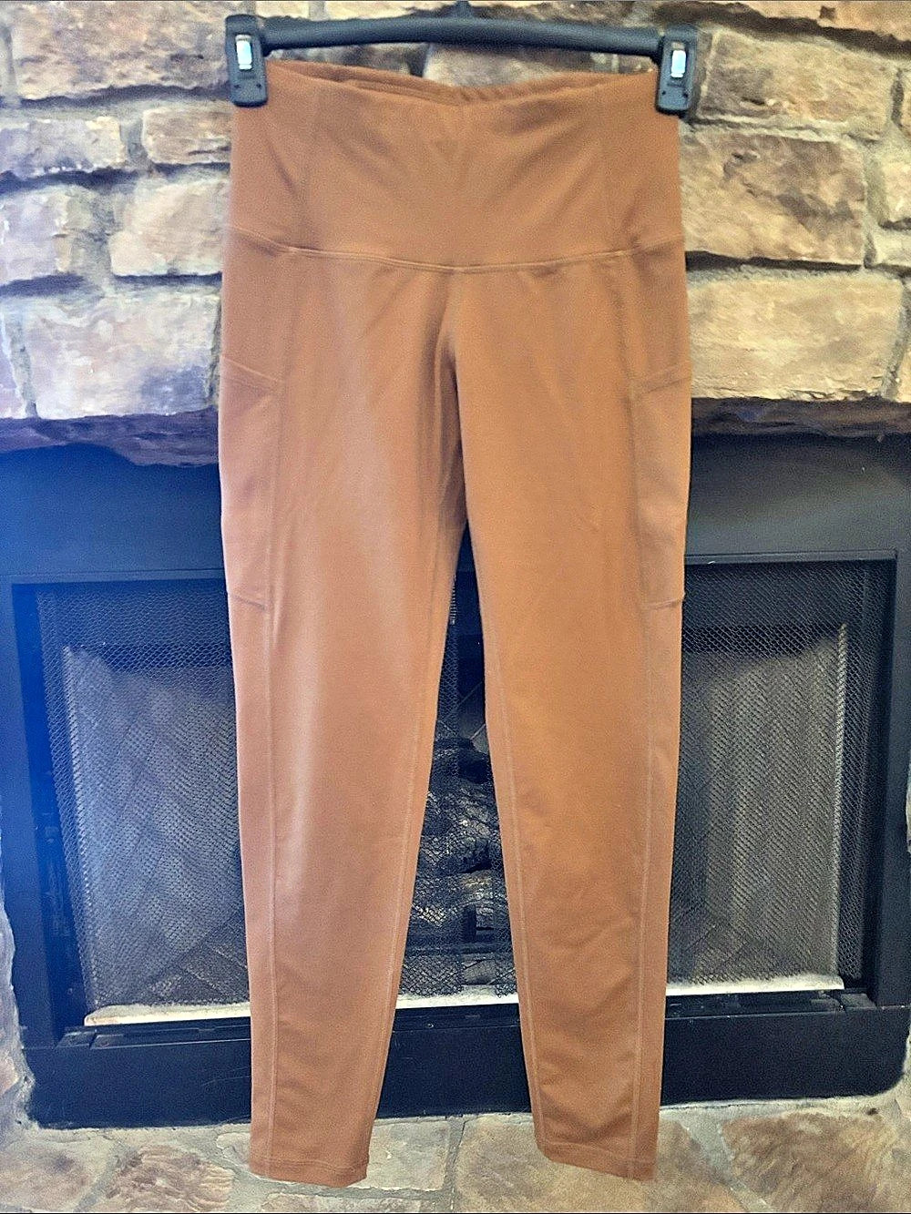 NWOT High-Rise Brown Capri Leggins with Pockets Small